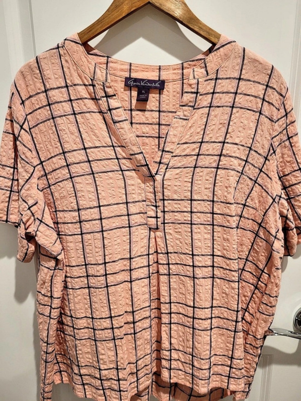 Gloria Vanderbilt Plaid V-Neck Blouse  Size XL Like New